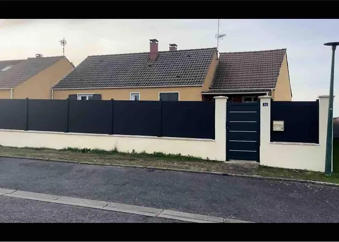 Maison Dans Residence Pavillonnaire Paisible